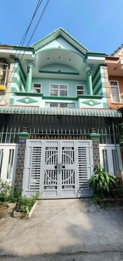 bán căn nhà gần đường Hai Bà Trưng , gần trung tâm y tế dĩ an thuận tiện đi thành phố Hồ Chí Minh và Đồng Nai