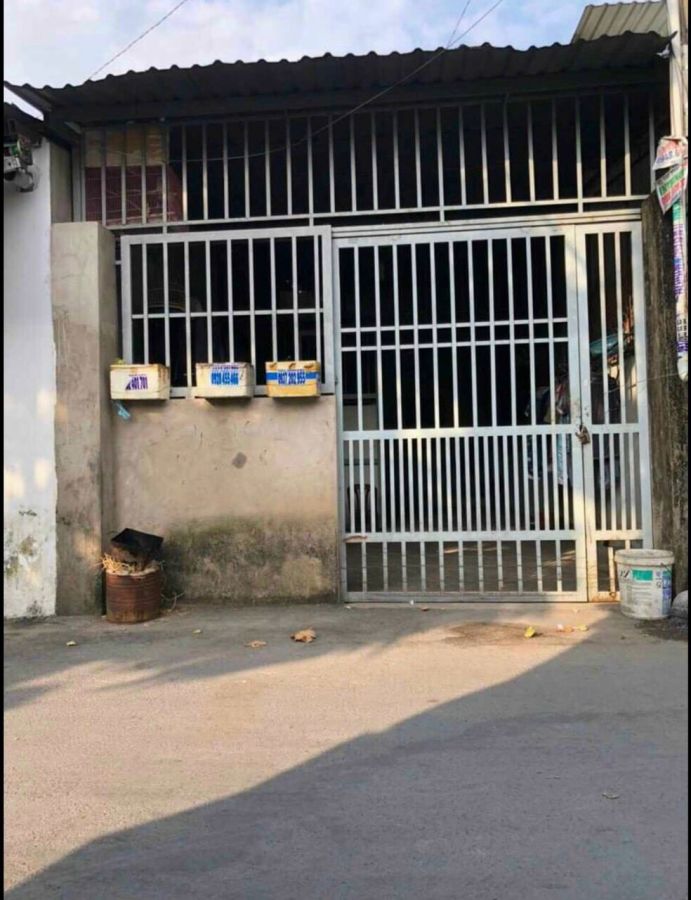 Bán đất Dĩ An sổ hồng riêng tặng nhà cấp 4 gần ngã ba ông xã phường Tân Đông Hiệp , TP Dĩ An